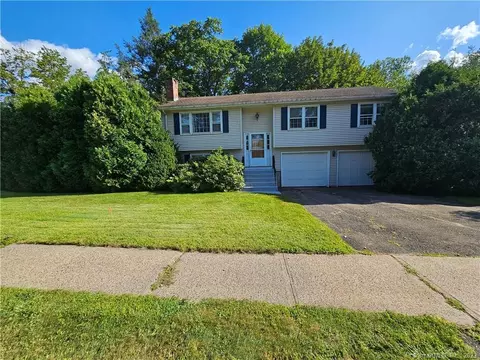 2675 Albany Ave, West Hartford, CT 06117