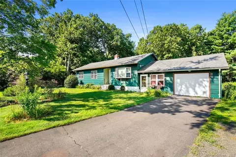 58 Manor Dr, North Haven, CT 06473