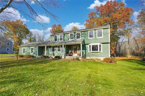 55 Barry Pl, Suffield, CT 06078
