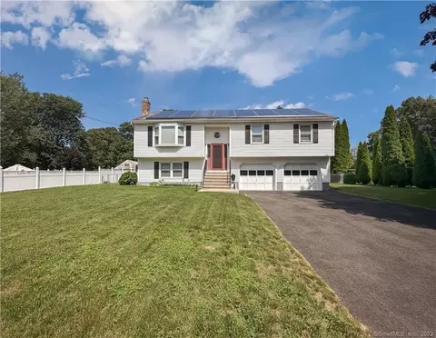 26 Shelton Ave, Wolcott, CT 06716