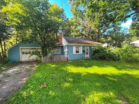 37 Liberty Ave, Danbury, CT 06810
