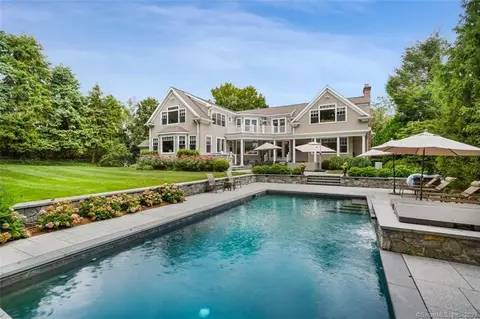 7 Burnham Hl, Westport, CT 06880
