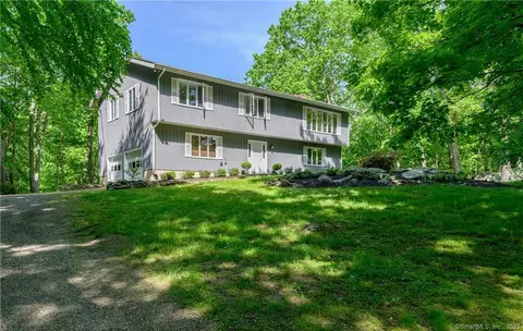 6 Valley Forge Ln, Weston, CT 06883
