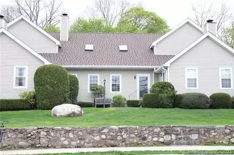 101 Seaside Ave #D, Stamford, CT 06902