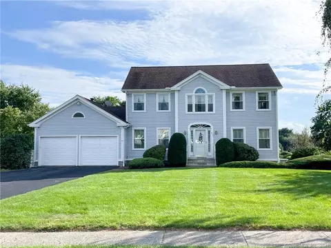 613 Mount Fair Dr, Watertown, CT 06795