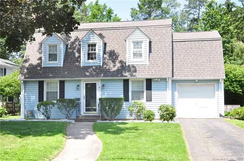 40 Linbrook Rd, West Hartford, CT 06107