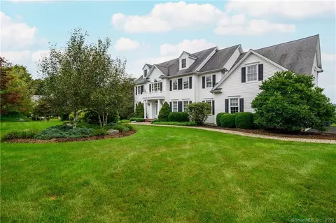 1 Arli Ct, New Milford, CT 06776