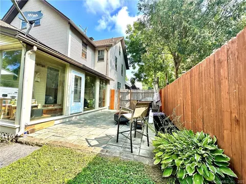 37-39 Linnell St, Plainfield, CT 06354