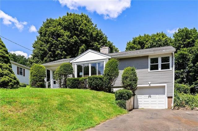 171 Charles St, Meriden, CT 06451