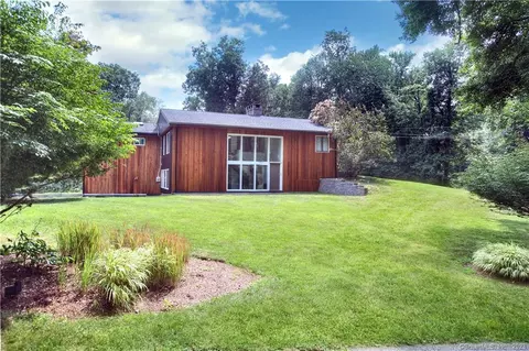 9 Summer Hill Rd, Westport, CT 06880