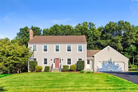 70 Old Tannery Ln, Rocky Hill, CT 06067