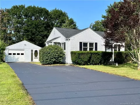 56 Elmwood Hts, Colchester, CT 06415
