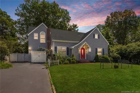 1013 Naugatuck Ave, Milford, CT 06461