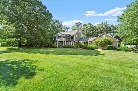 62 Saxony Dr, Trumbull, CT 06611