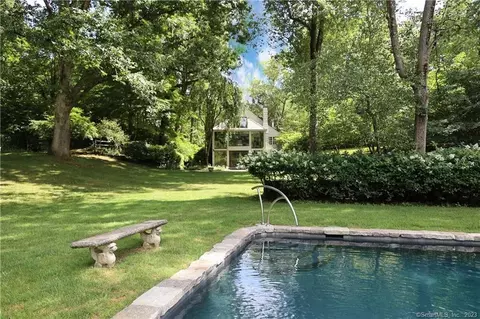 285 Redding Rd, Redding, CT 06896