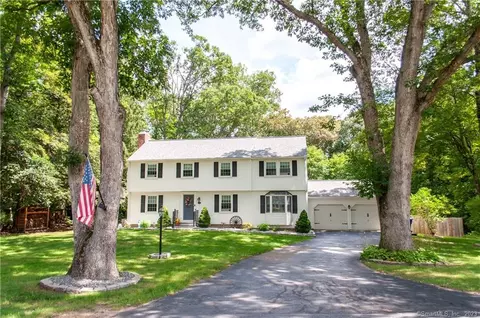 79 Linden Ln, Southbury, CT 06488
