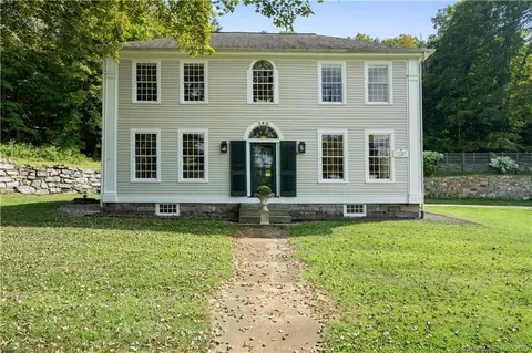 389 Saybrook Rd, Haddam, CT 06441