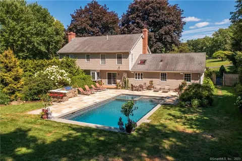 4 Andrew Dr, Shelton, CT 06484