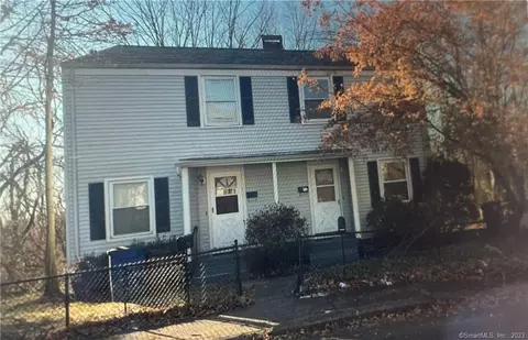 5 Valley Pl S, New Haven, CT 06515