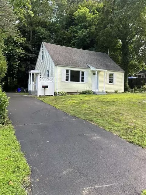 168 Spring St, Windsor Locks, CT 06096