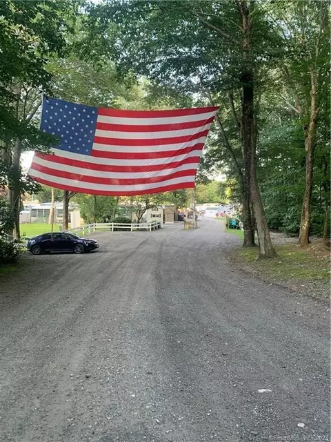 306 Old Colchester Rd #148, Salem, CT 06420