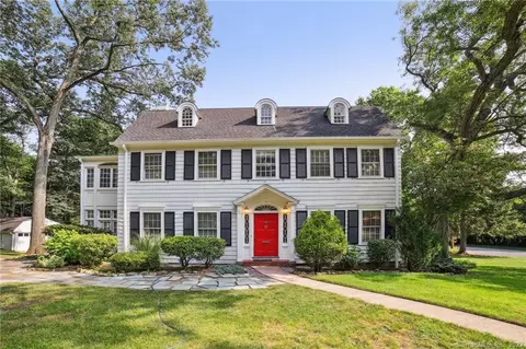 9 Laurel Rd, Hamden, CT 06517