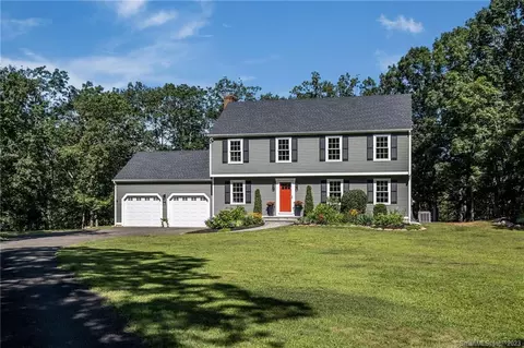 498 Granite Rd, Guilford, CT 06437