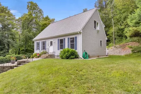 93 Old Tavern Ln, Coventry, CT 06238