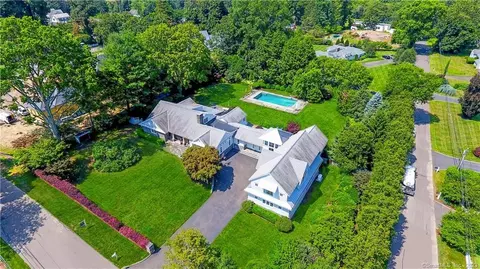 33 Mayflower Pkwy, Westport, CT 06880