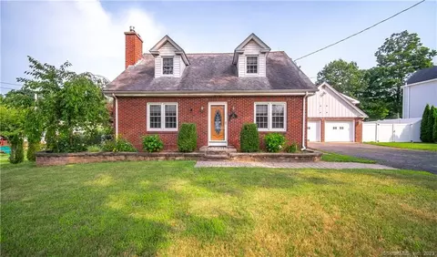 136 Parker Farms Rd, Wallingford, CT 06492