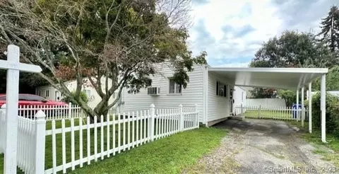 4 Kittredge St, Norwalk, CT 06851
