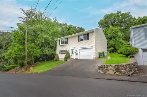 55 Chester Ave, Waterbury, CT 06704