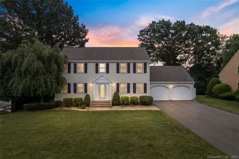 14 Orchard Hill Dr, Wethersfield, CT 06109