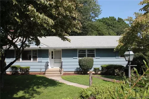 190 Oceanview Ter, Stratford, CT 06614