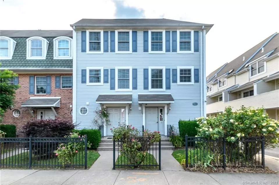 20 Spruce St 13, Stamford, CT 06902 29 Photos Movoto