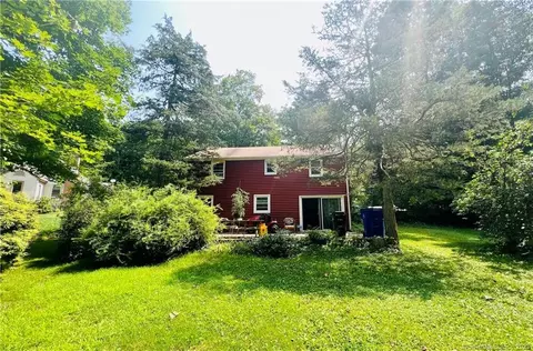 8 Juniper Cir, Canton, CT 06019