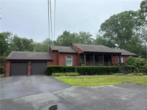 150 Lynch Hill Rd, Montville, CT 06370