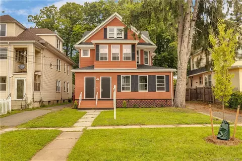 16 Hebron St, Hartford, CT 06112
