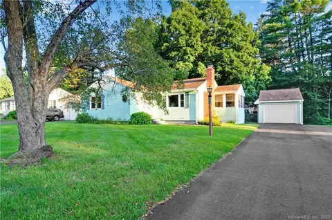 21 Maude Cir, Windsor, CT 06095