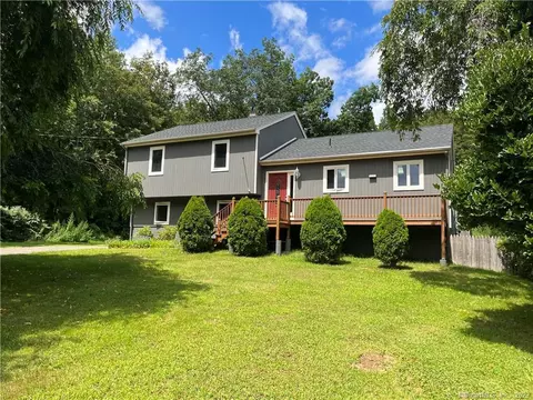 18 Moosehorn Rd, Litchfield, CT 06759