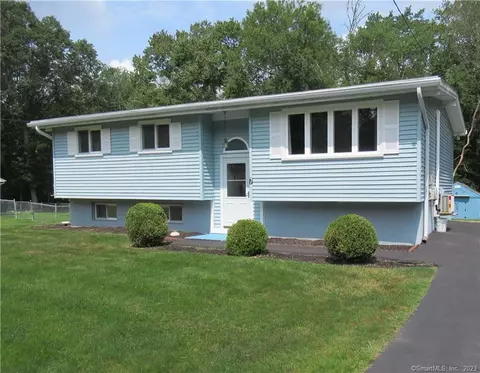 7 Pennywise Ln, Ledyard, CT 06339