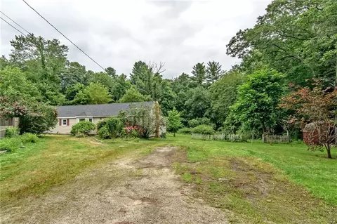 48 Red Bridge Rd, Thompson, CT 06255