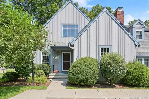 75 Gate Ridge Rd #75, Fairfield, CT 06825
