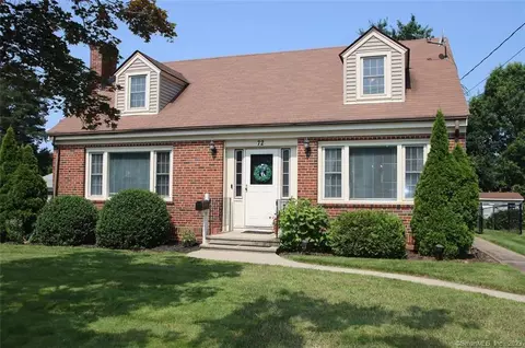 72 E Main St, Wallingford, CT 06492