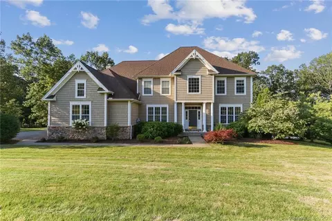 60 Ellsworth Ln, Canton, CT 06019