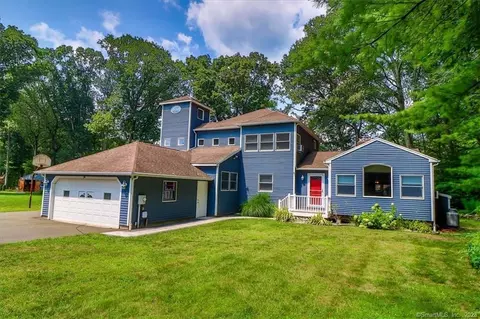 24 Idylwood Dr, Northford, CT 06472