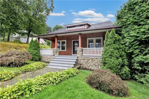 120 Greenwood Ave, Waterbury, CT 06704