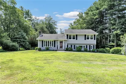 22 Soundview Dr, Shelton, CT 06484