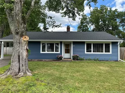 88 Green Manor Dr, East Hartford, CT 06118