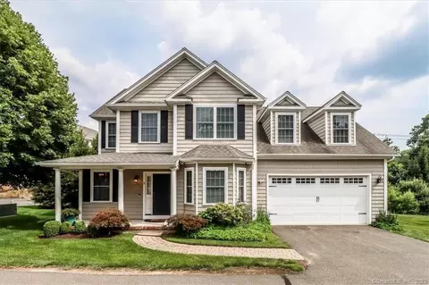 3 Cisco Dr #3, Shelton, CT 06484
